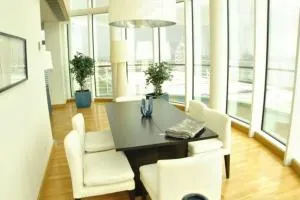 Parque Nacoes Prime Apartments - Lisabon