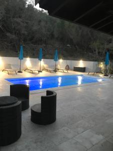 Villas maison piscine chaufee : photos des chambres