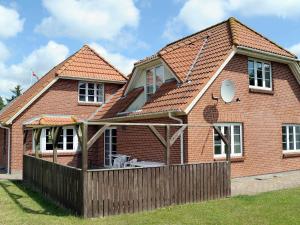 Six-Bedroom Holiday home in Blåvand 6