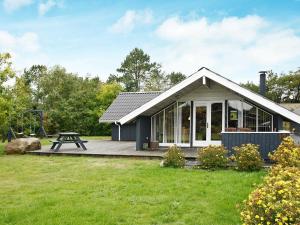 Three-Bedroom Holiday home in Saltum 8