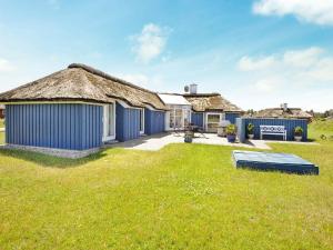 Four-Bedroom Holiday home in Vejers Strand 8