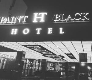 Paint It Black Hotel