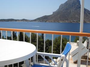 One-Bedroom Apartment with Panoramic Sea View