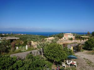 Country Side House (View, Parking, wifi, Fenced Yard, Close to the Sea) Messinia Greece