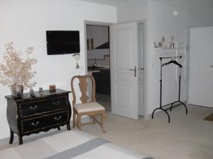 Appart'hôtel Le Clos du May photo 24