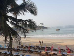 Alexmarie Guest house 5 min to candolim Beach