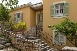 Yellow House Ithaca Ithaka Greece