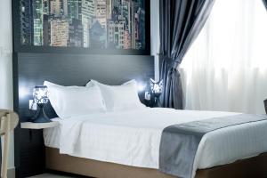 Ezzyhome@Medini
