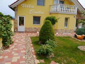 Hévíz -Alsópáhok Villa-Erika Apartman