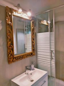 Central chic apartment