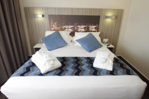 Hotels Hotel Saphir Lyon : photos des chambres