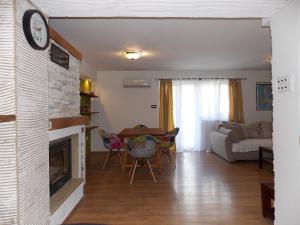 Apartment with private pool