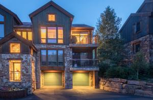 Two-Bedroom Holiday Home room in TERRACES 402 by Exceptional Stays