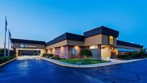 Best Western Woodhaven Inn - Monroe