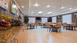 Best Western Plus Rama Inn & Suites