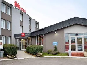 宜必思加莱汽车渡轮酒店 - 桑加特