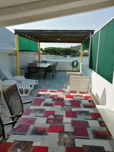 Apartment with sea view terrace