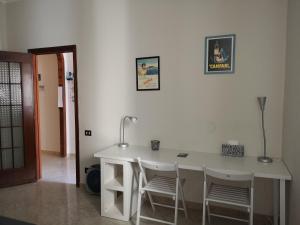 "Dint e viche e Napule" Guest House
