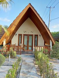 Phòng Deluxe Giường Đôi Nhìn Ra Vườn (Deluxe Double Room with Garden View)