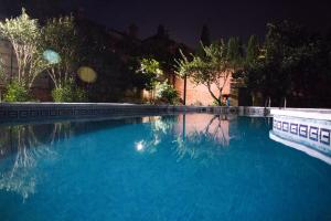 Fantástico chalet con piscina en Avenida del Brillante