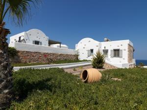 Desiterra Resort Santorini Greece