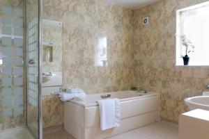 Double Room room in Burntwood Court Hotel