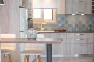 Harmony beach house - 100 steps from the sea