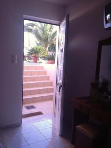 Studio with Garden View (2 Adults)