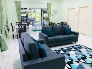 Atocha Homestay - Terong@Taiping