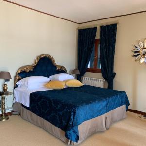 Superior Double or Twin Room with Canal View room in Hotel La Calcina