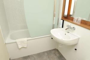 Hotels Campanile Bordeaux Sud Hopital Haut Leveque - Pessac : photos des chambres