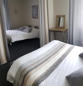 Hotels Hotel Pyrenees Atlantique : photos des chambres