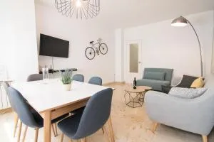 Lobos Apartment - Granada