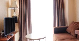 Classic 2BR Apartment at Mekarwangi Square Cibaduyut By Travelio