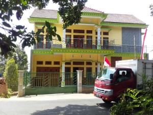 mas dylan homestay