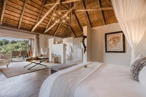Bukela Game Lodge - Amakhala Game Reserve