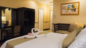 Playa Tropical Resort Hotel