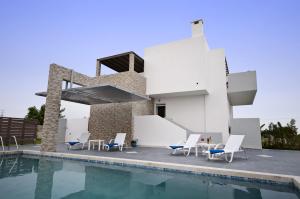 Xenos Villa 1 With Private Swimming Pool Near The Sea