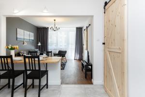 First Central Apartments by Renters
