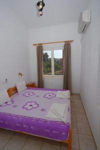 Large Two-Bedroom Apartment with Sea View