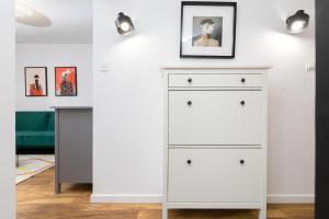 Independence Museum Charming Apartment by BookingHost