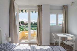LU&CIA CANDADO BEACH RELAX - Hoteles de 4 estrellas en Málaga