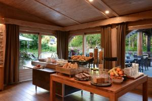 Hotels Hotel & Restaurant Les Escondus : photos des chambres