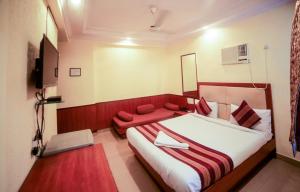 Hotel Lucky Bandra