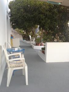 Floras Rooms and Studios Anafi-Island Greece