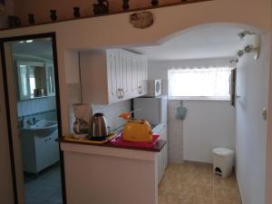 Captain Apartments