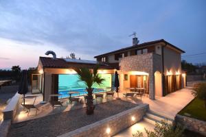 Villa Muskatel -with heated pool 