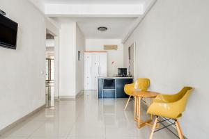 RedDoorz near UNTAG Surabaya