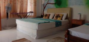 White Arcadia cottage