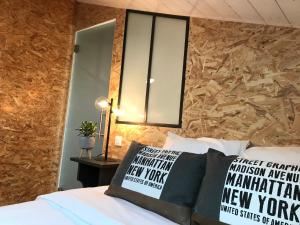 Hotels HOSTELLERIE DES BICHONNIERES : photos des chambres